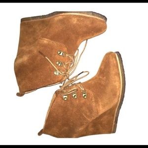 Steve Madden Tangoo chestnut wedge booties